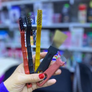 CEPILLOS DE LIMPIEZAS + ESPÁTULAS